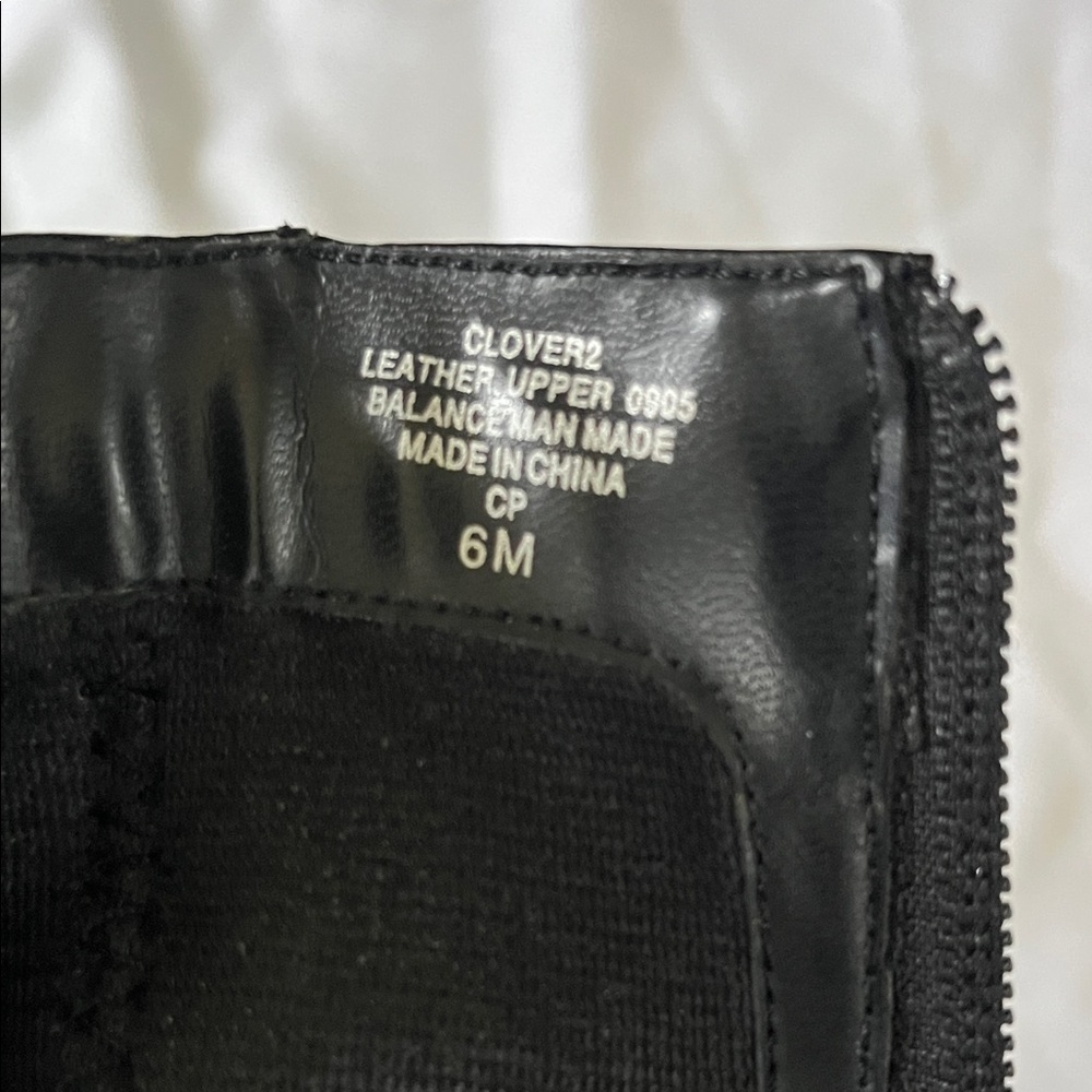 Jones New York Black Leather Mid‑Heel Ankle Boots with Buckle - Picture 2 of 3
